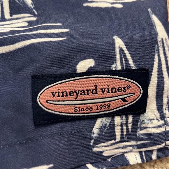 Vineyard Vines swim trunks - Picture 2 of 3